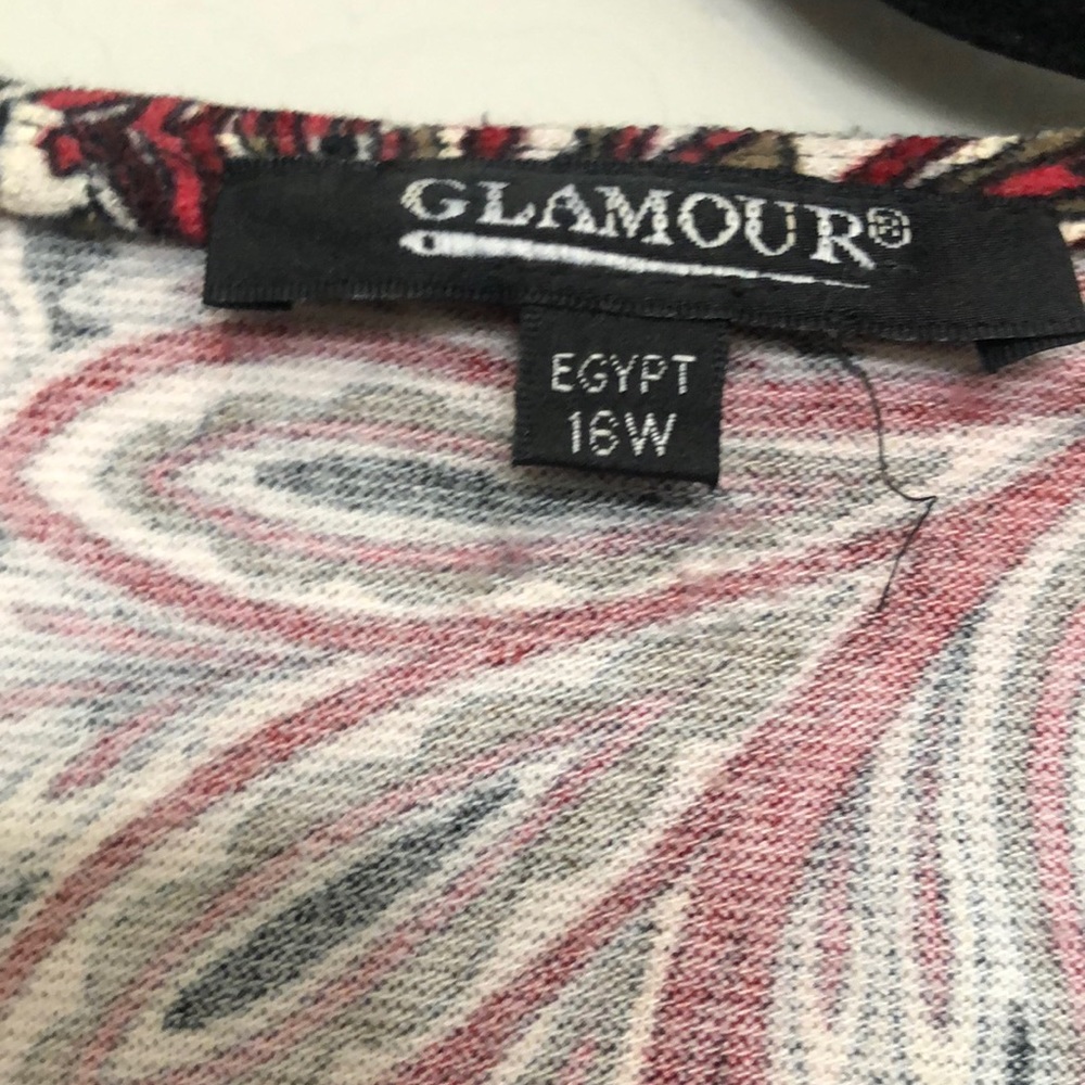 Glamour black and red patterned dress